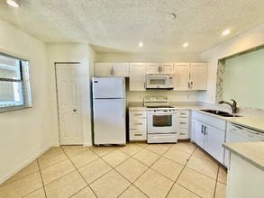 Building Photo - 709 Landover Cir