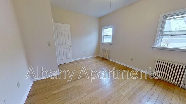 Building Photo - 71 S Allen St