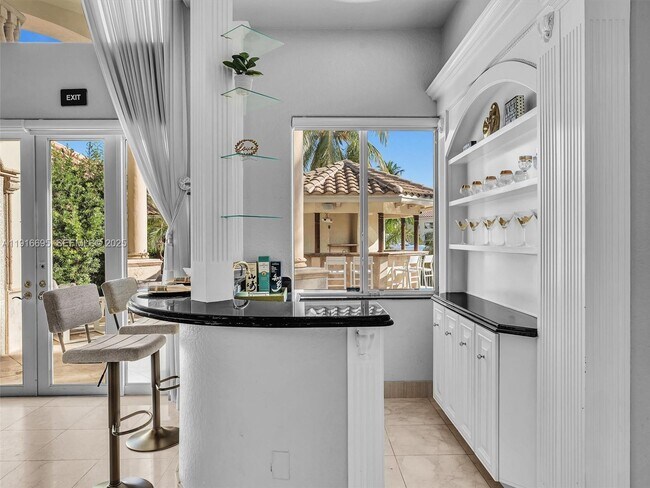 Building Photo - 922 Washington St