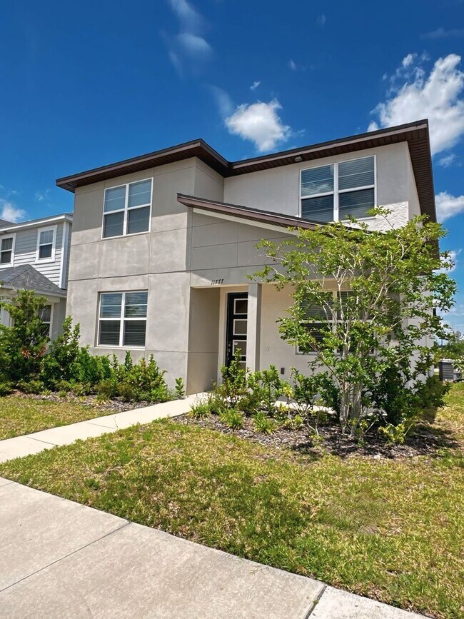 Building Photo - Spacios 4 Bedroom Home for Rent in Orlando - Available NOW!
