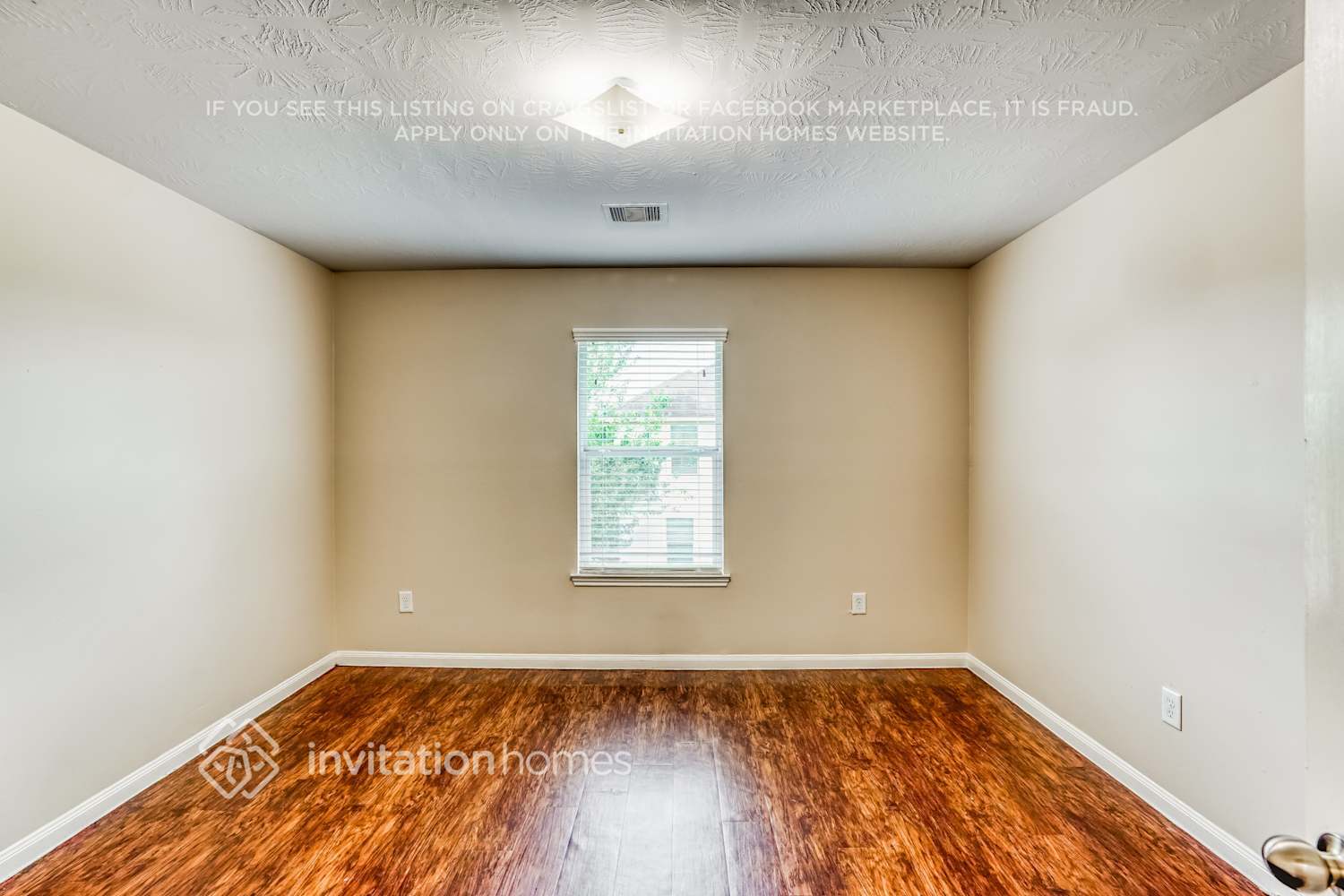 Building Photo - 12631 Mountain Daisy Rd