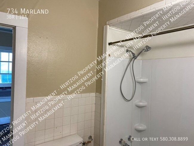 Building Photo - 734 Marland-