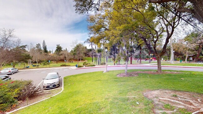 Building Photo - 6023 Severin Dr