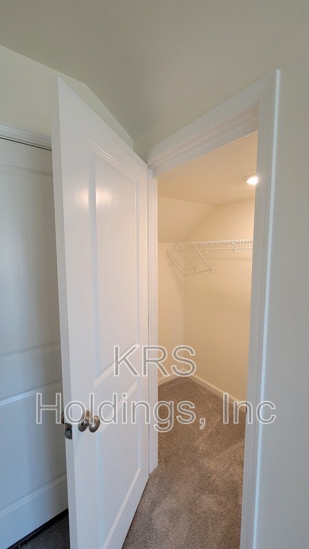 Building Photo - 838 Parc Townes Dr