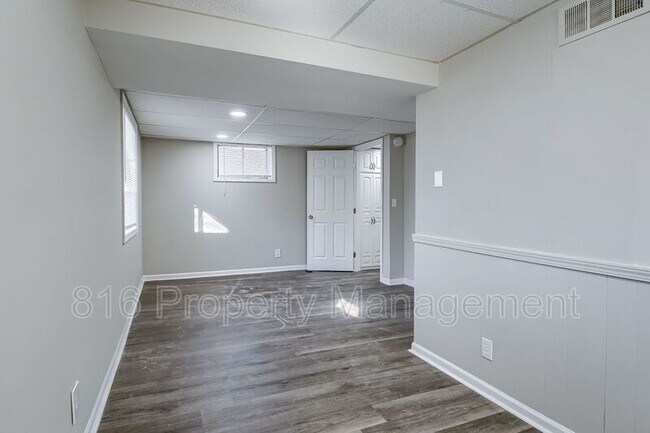 Building Photo - 7601 E 49th Terrace
