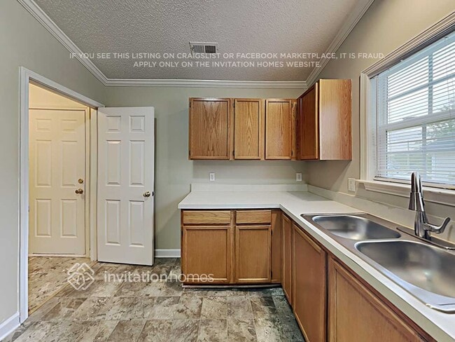 Building Photo - 4737 Aldersbrook Dr