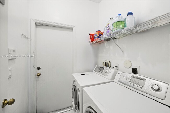 Building Photo - 7673 NW 19th St