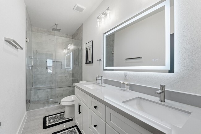 Building Photo - 7908 Brandon St