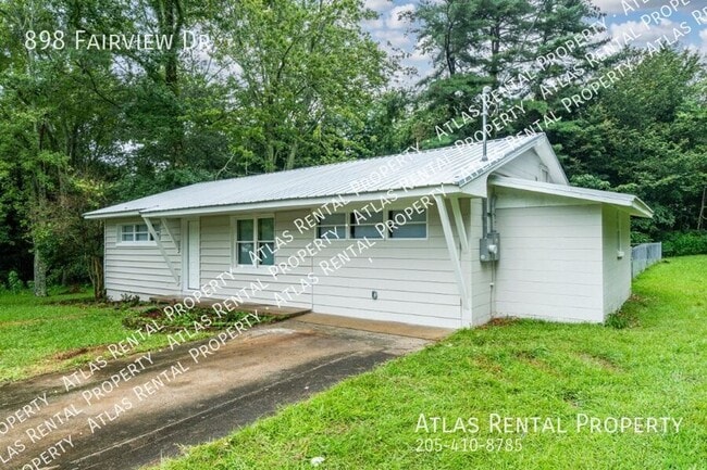 Building Photo - 898 Fairview Dr NE