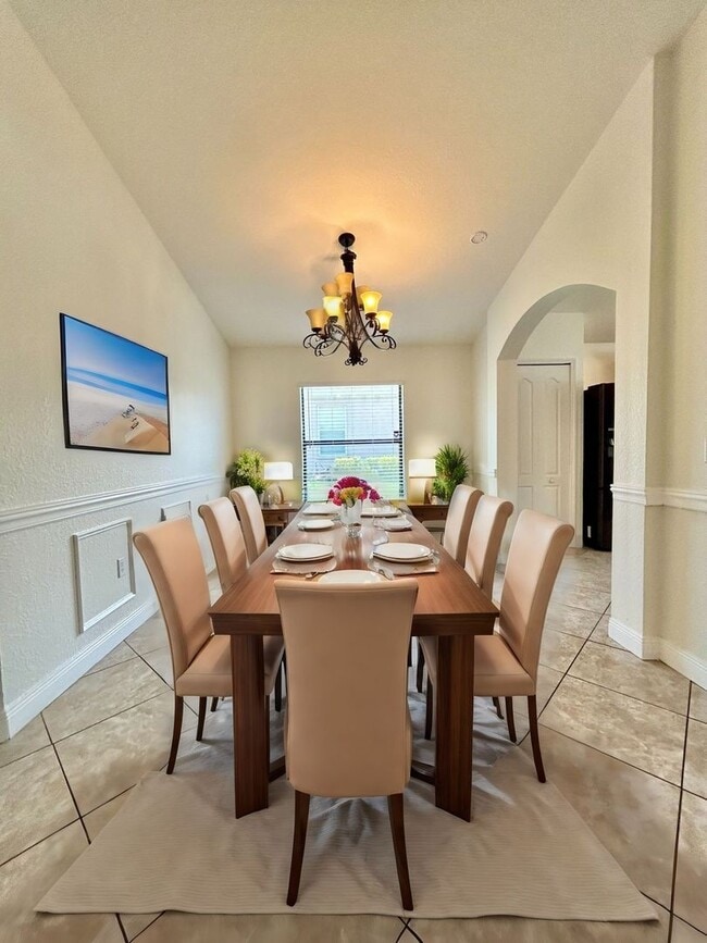 Building Photo - Designed for Living! 4beds, 2baths, attic ...
