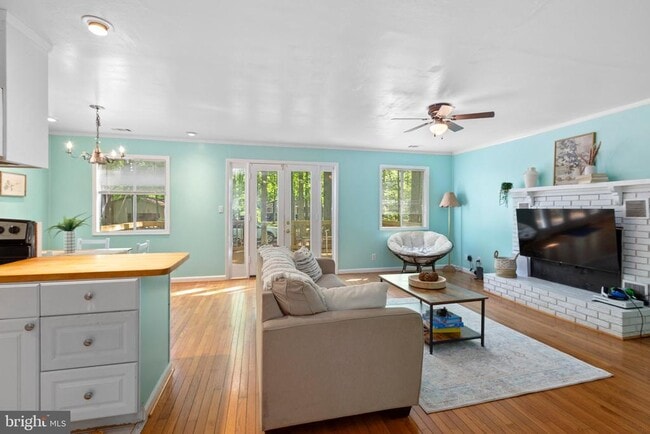 Building Photo - 303 Wilderness Dr