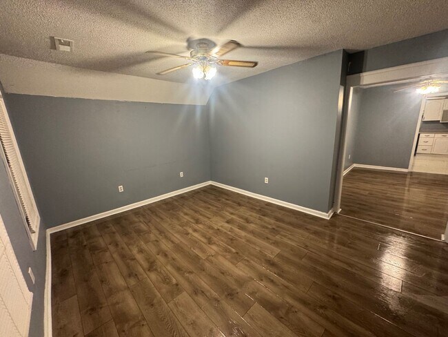 Building Photo - 7602 Wentworth Ave