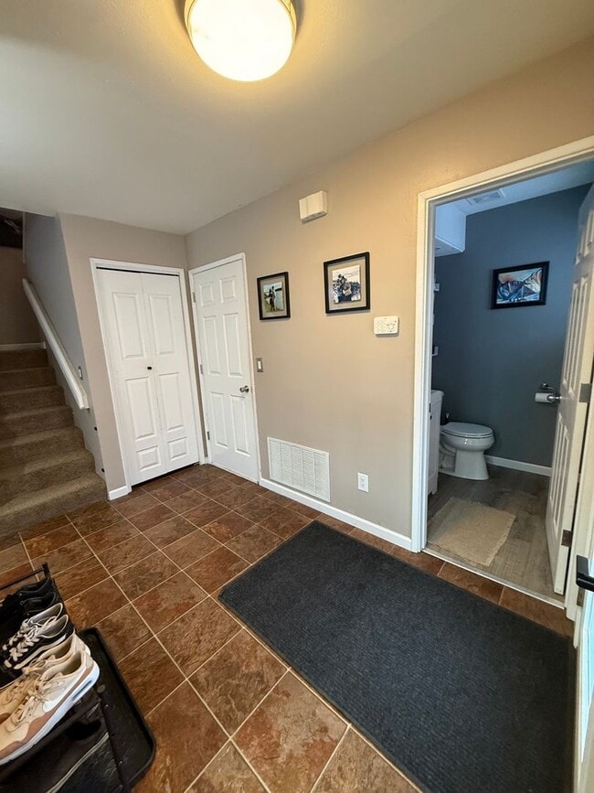 Building Photo - NEW YEAR NEW HOME! 3 bed, 2.5 bath, 2 car garage in South Anchorage