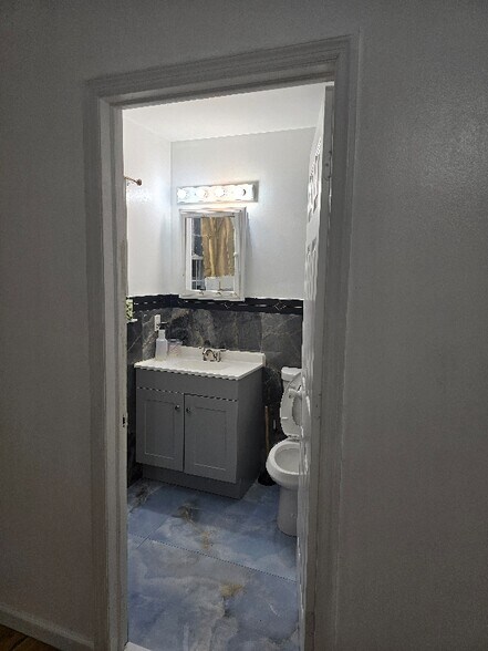 Building Photo - 140 Pennsylvania Ave