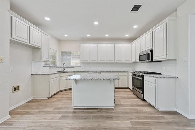 Building Photo - 8111 Cheno Cortina Trail