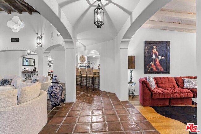 Building Photo - 2231 S Caliente Dr