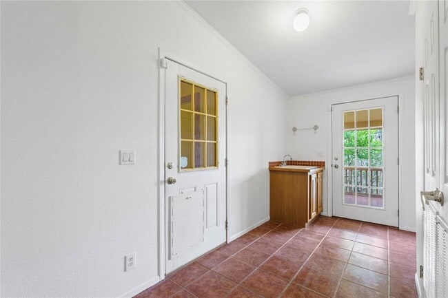 Building Photo - 18351 Ranch to Market Rd 150