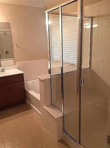 Building Photo - 520 S Brook Dr