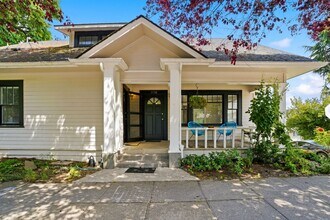 Building Photo - MF 43 - Kelly Avenue