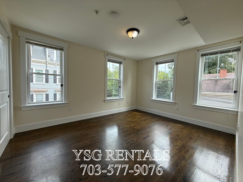 Building Photo - 2 Alleghany St