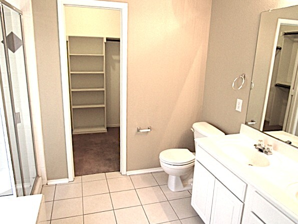 Building Photo - 11812 Ponderosa Pine Dr