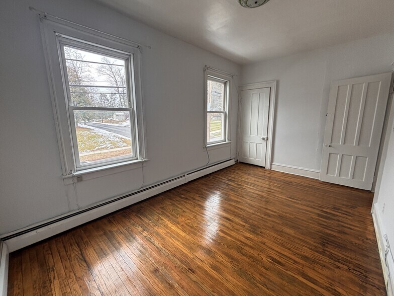 Building Photo - 103 Ulster Ave