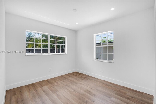 Building Photo - 9730 SW 161st St