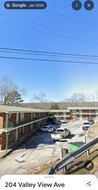 Building Photo - 203 Valley View Ave