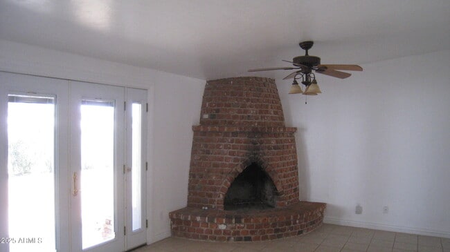 Building Photo - 1665 Cushman Dr