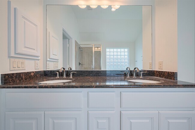 Building Photo - 13315 Peach Orchard Ln