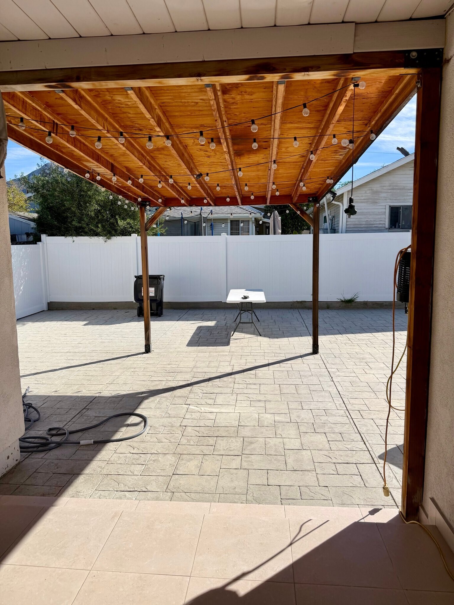 Building Photo - 10622 McVine Ave