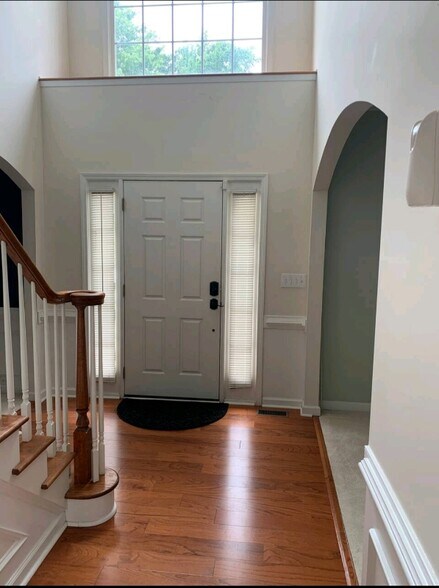 Building Photo - 6386 Greenock Dr