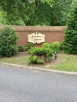 Building Photo - 4002 Governors Sq