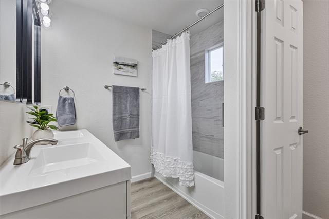 Building Photo - 1009 N Barrett Ave