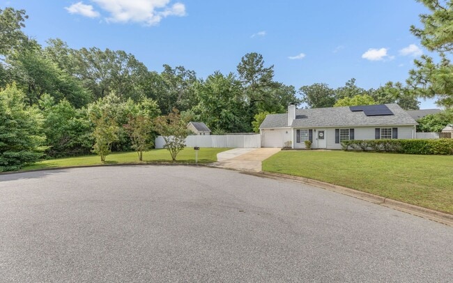Building Photo - 3 Bedroom Ranch