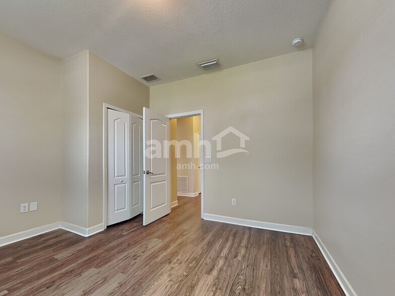 Building Photo - 13343 Graham Yarden Dr