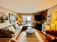 Building Photo - Wonderful 3-Bed Townhome Near Waneka Lake!