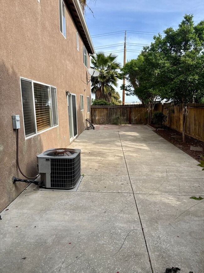 Building Photo - Looking for a four bedroom?