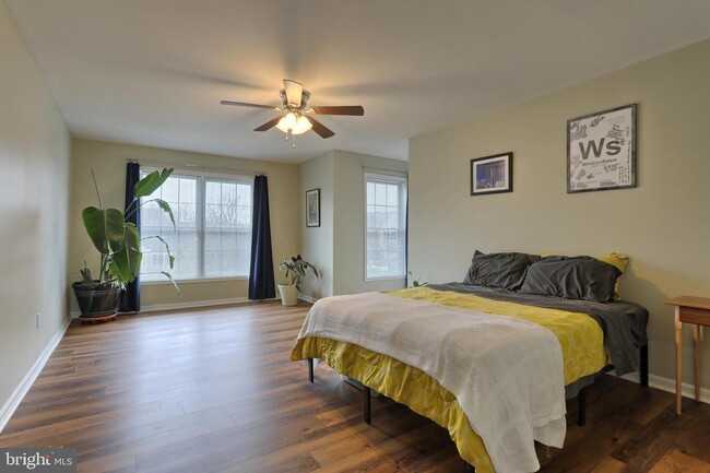 Building Photo - 2075 Deer Run Dr