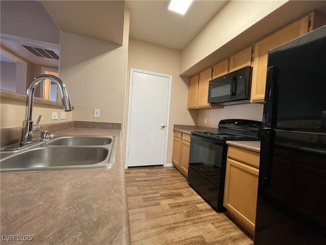 Building Photo - 45 Maleena Mesa St