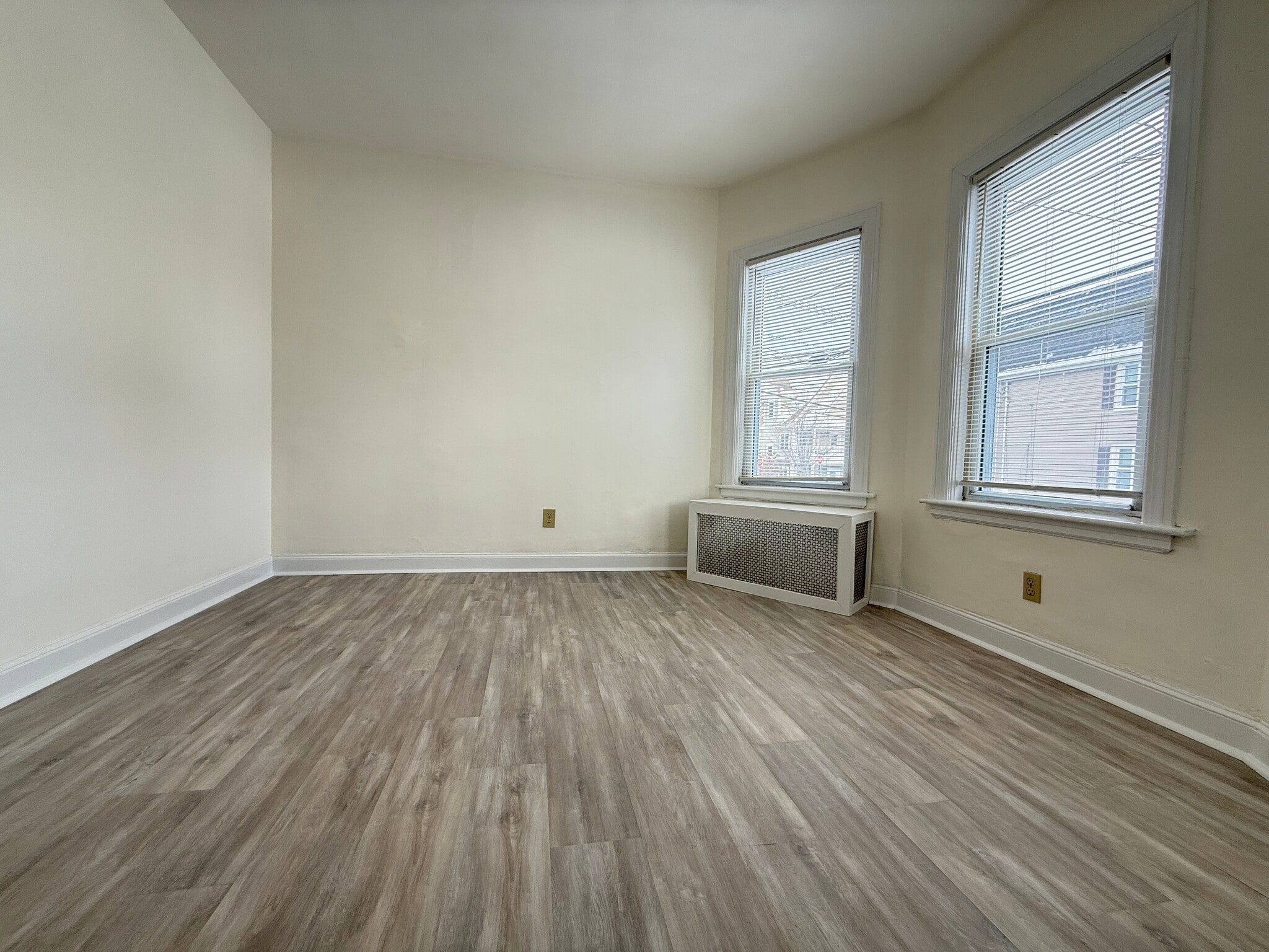 Building Photo - 58 Antwerp St