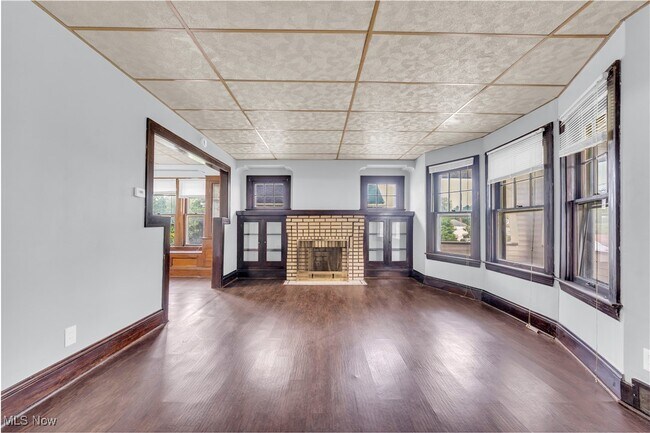 Building Photo - 14614 Glendale Ave