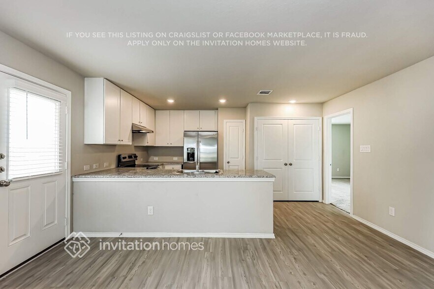 Building Photo - 128 Hollywood Dr