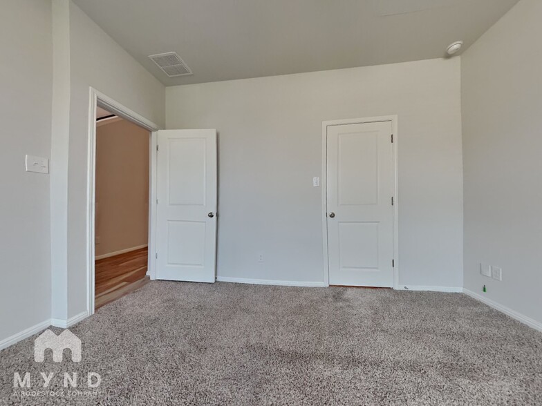 Building Photo - 5709 Pleasanton Pkwy