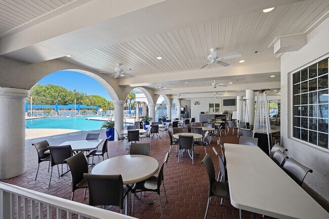 Building Photo - 5267 Europa Dr