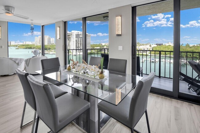 Building Photo - 899 Jeffery St