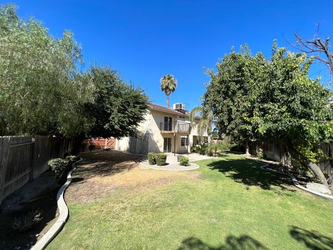 Building Photo - 5504 Pine Canyon Dr