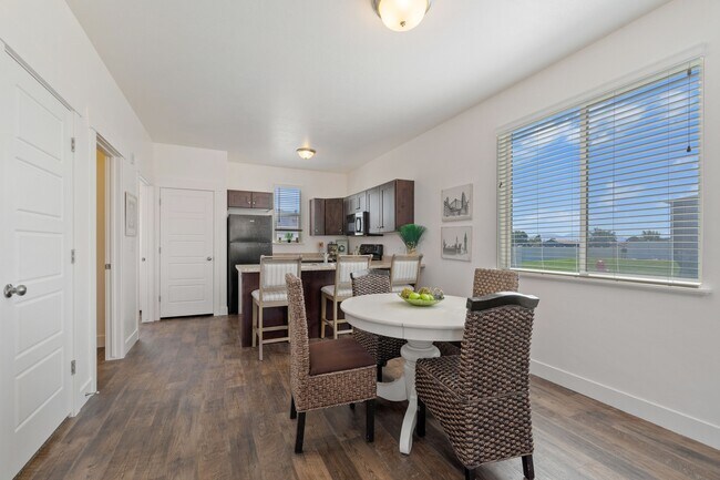 Dining & Kitchen - Tremonton Pines