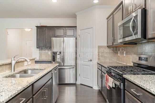 Building Photo - 532 Oak Forest Ln