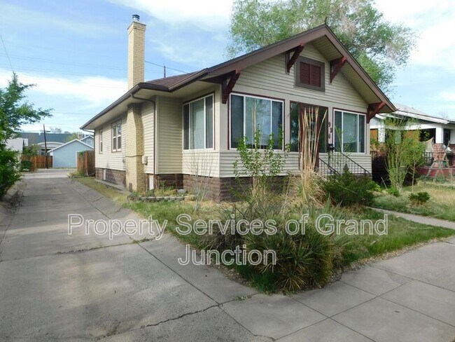 Building Photo - 930 Ouray Ave